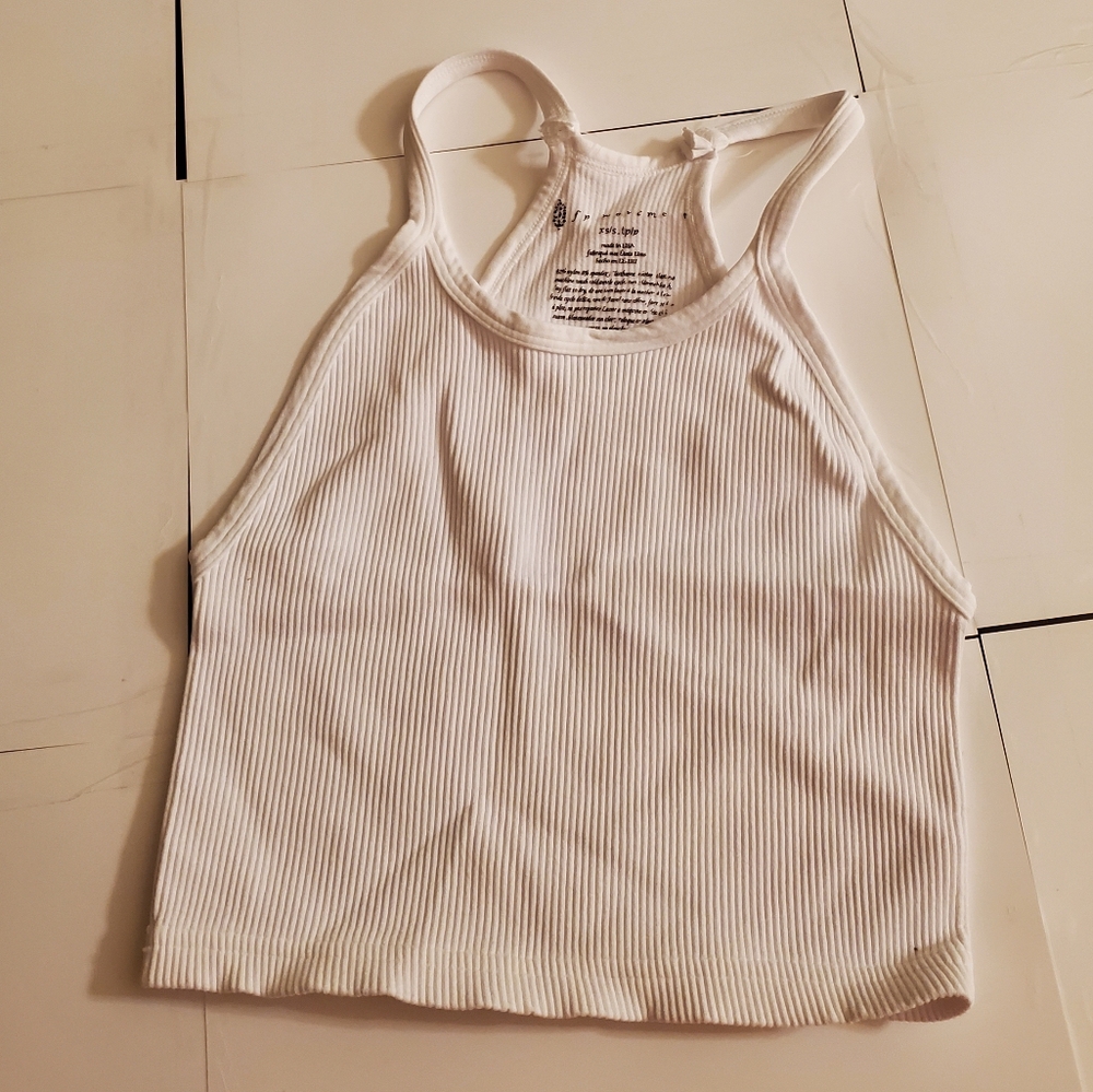 🤩New free people happiness crop white top in size  M/L - Picture 3 of 5